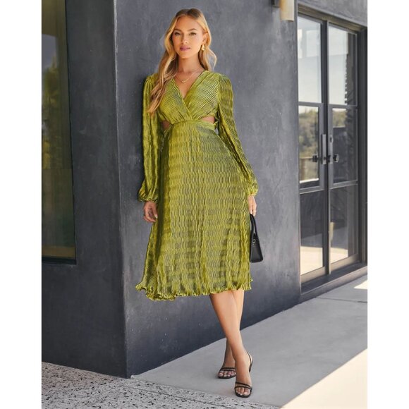 VICI Lorraine Satin Cutout Plisse Midi Dress Chartreuse Green Textured Medium - Picture 4 of 15